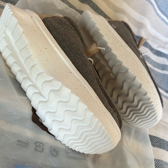 Awesome hey dude boots, just too small for me - Picture 4 of 6